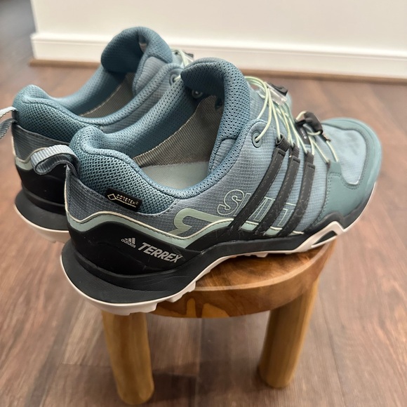 Adidas Women’s Terrex Swift R2 Gore Tex Trail Hiking Shoe, Size 9.5 - Picture 8 of 12